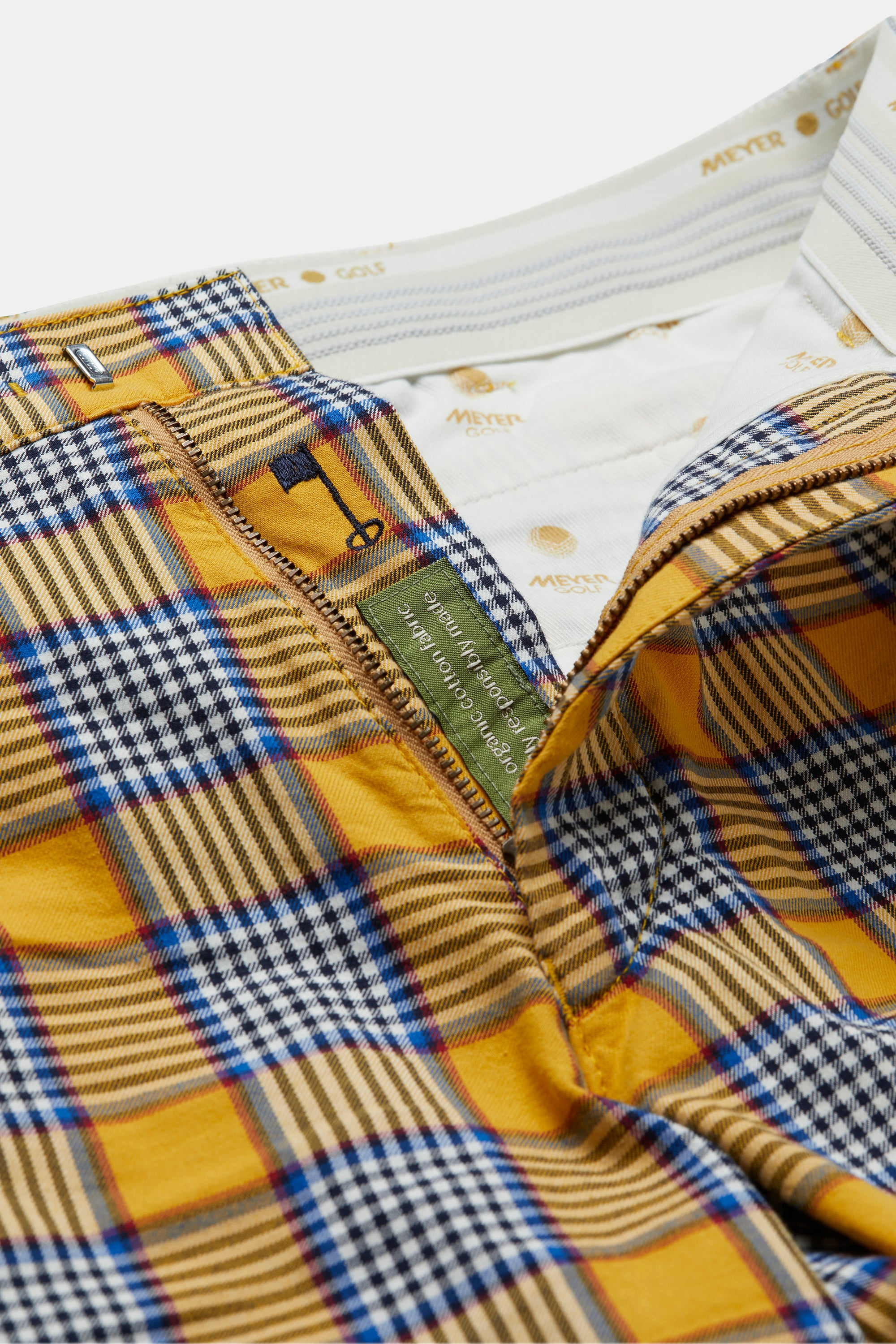 B-St. Andrews 1-8072 PRINCE OF WALES • GOLF SHORTS